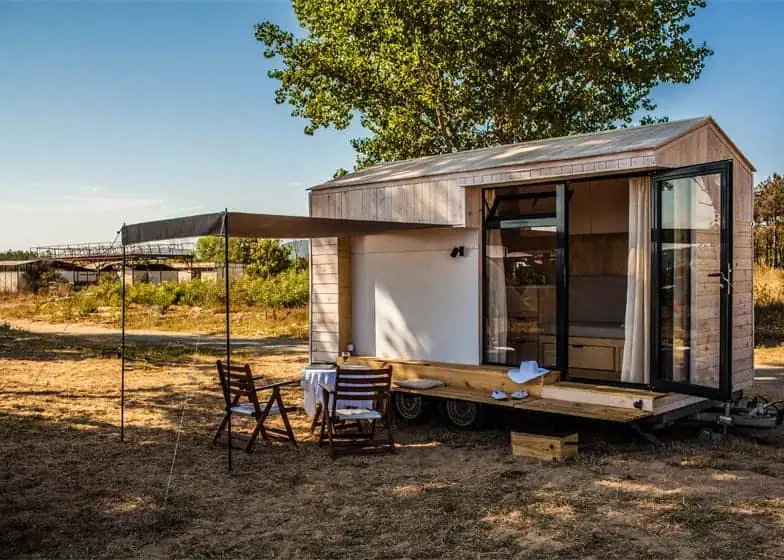 Transforming a Portable Farmhouse/ Holiday Homes into a Luxurious Weekend Getaway - Asprefab